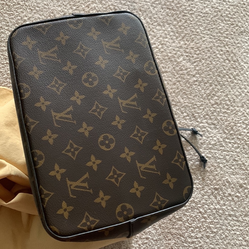 Louis Vuitton Brown Monogram Canvas Bucket Bag with Black Trim - Picture 11 of 11